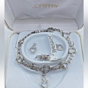 Sterling silver 925 Crystal heart set in box 4 piece set NWT